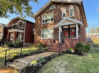 Room for rent in University City, MO $800, house