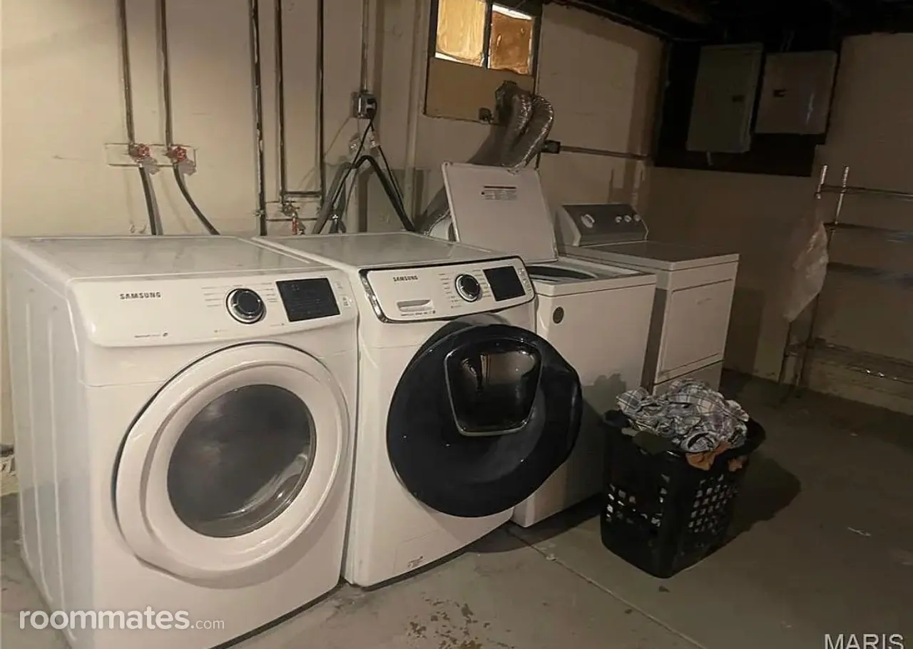 Profile photo 5 of 11