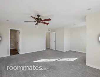 Room for rent in Bonner Springs, KS $950, house