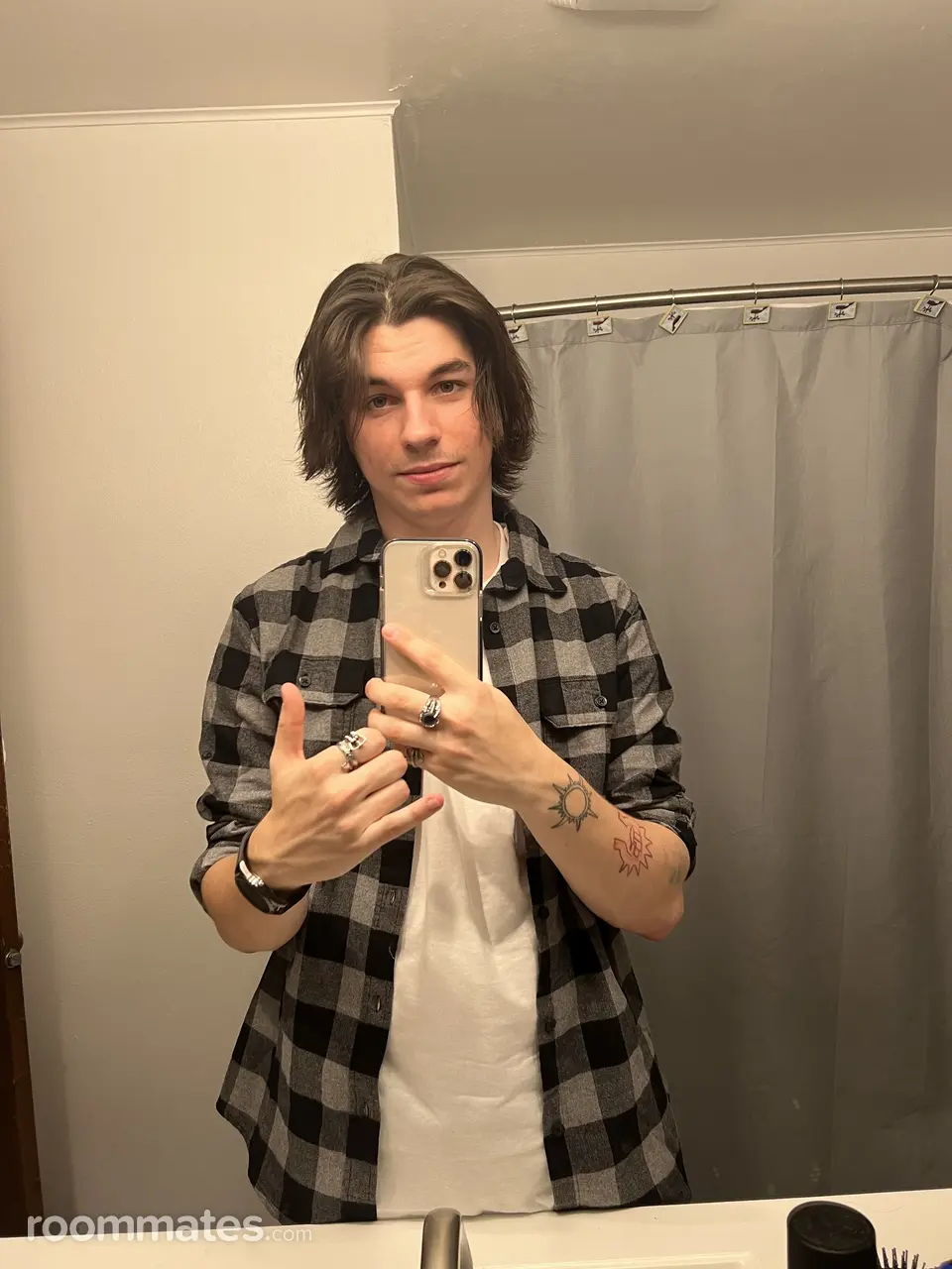 Profile photo 1 of 4