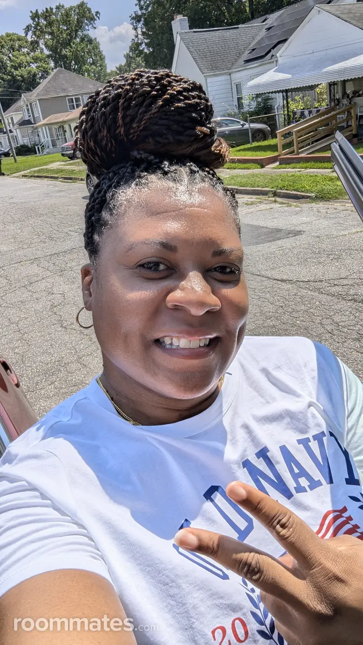 Profile photo 4 of 5