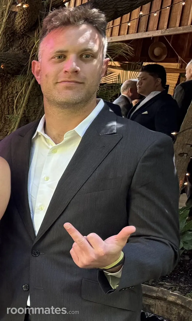 Profile photo 5 of 6