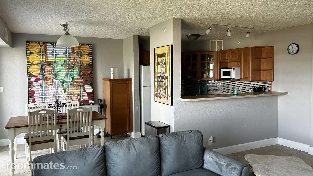 Profile photo 7 of 11