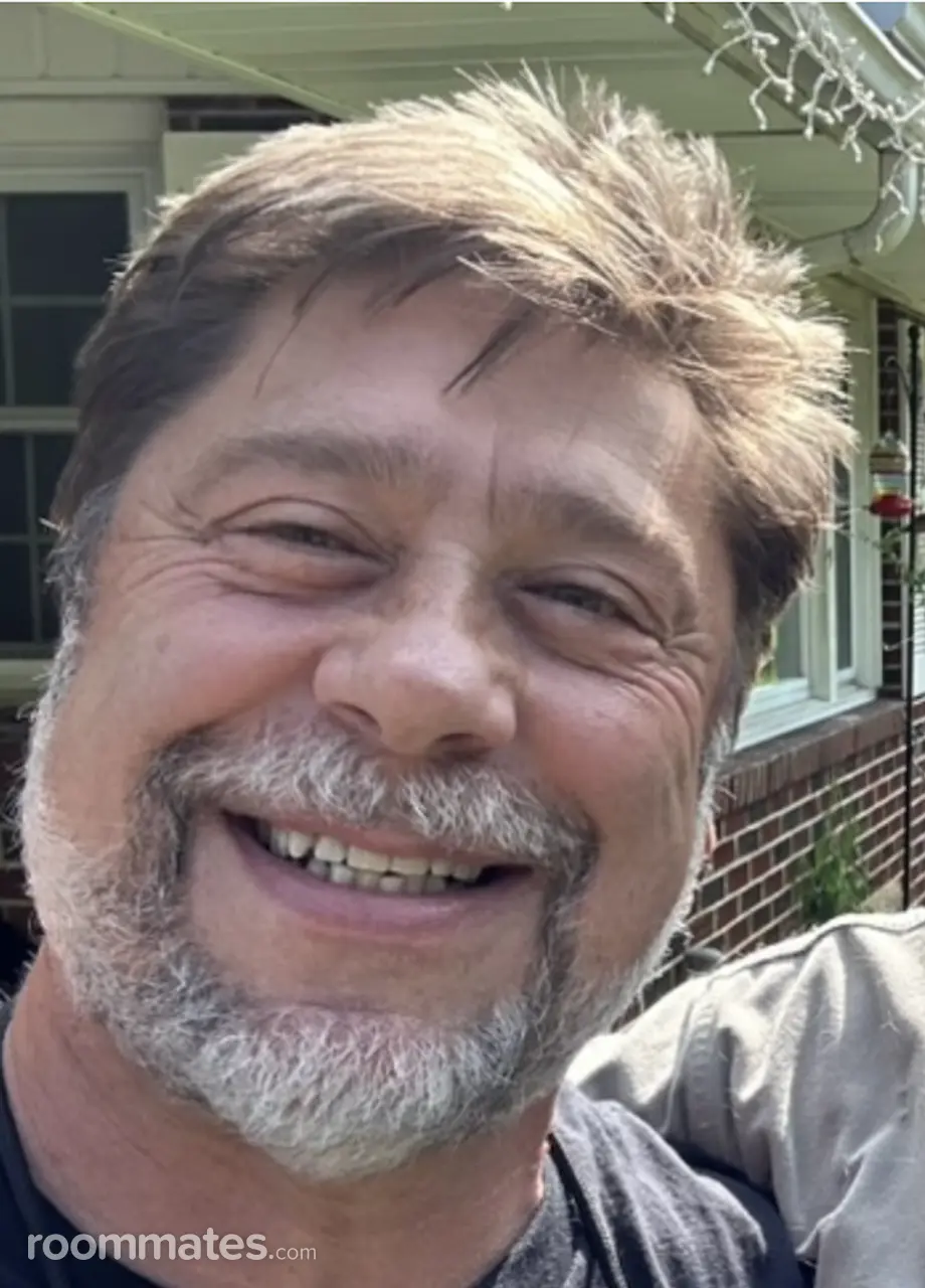 Profile photo 11 of 11