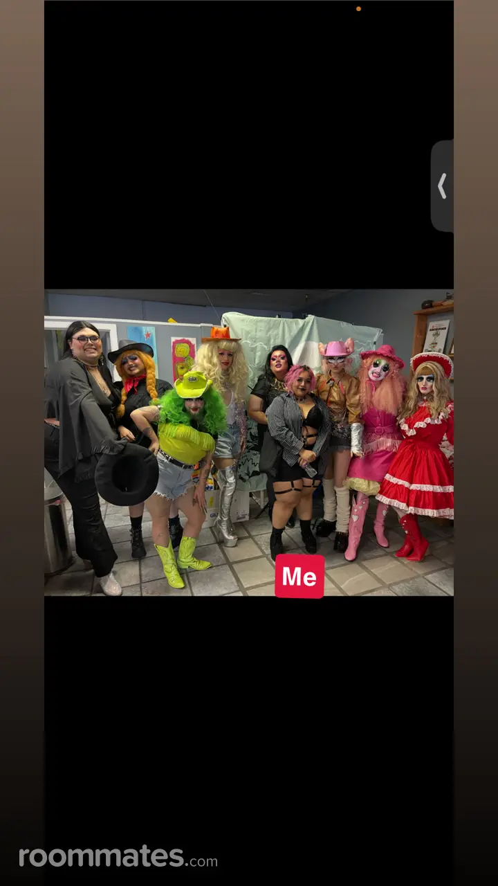 Profile photo 7 of 11