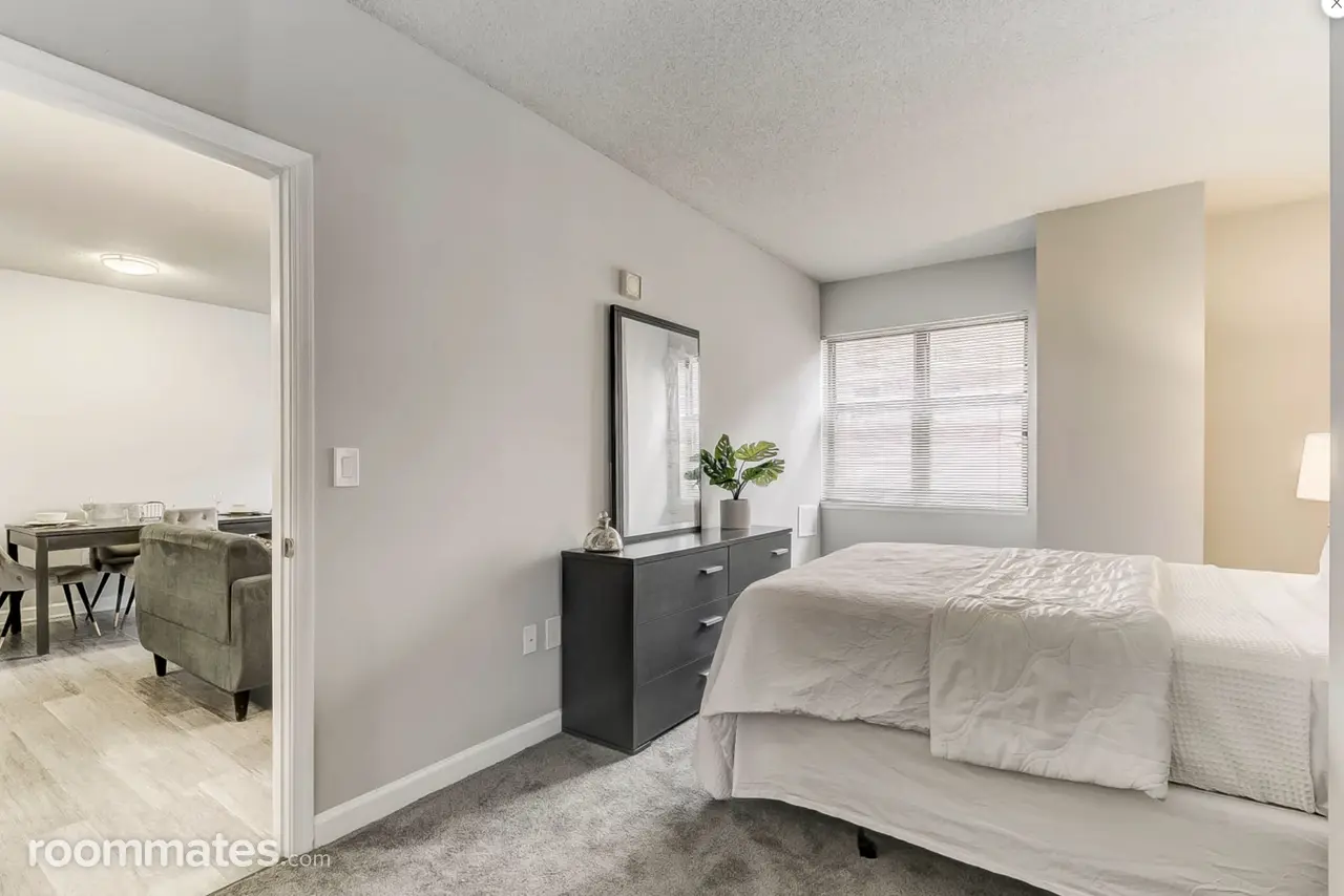 Profile photo 2 of 6