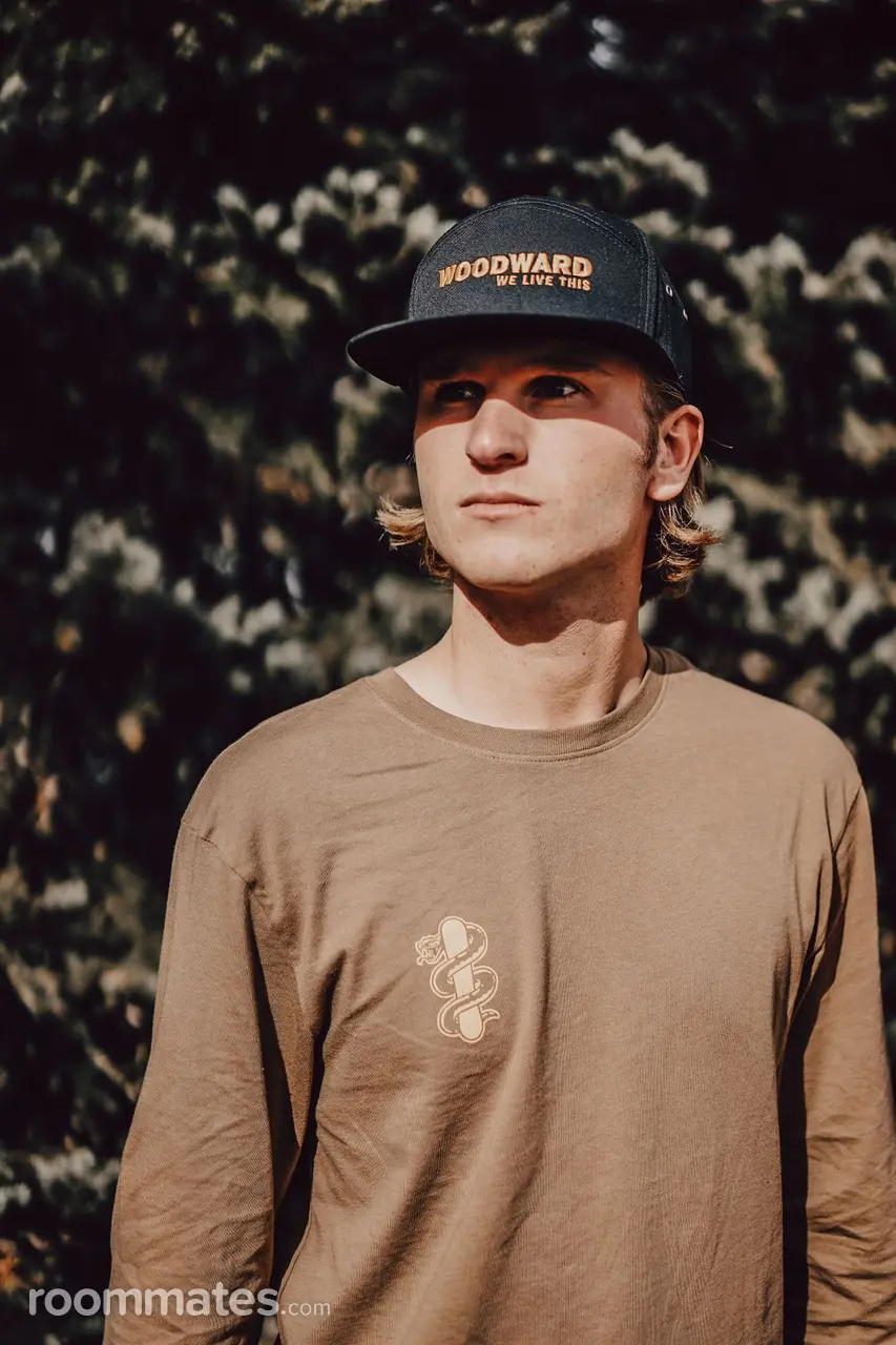 Profile photo 7 of 7