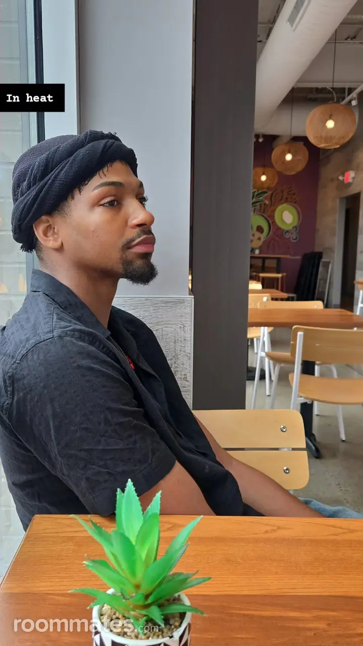 Profile photo 3 of 4