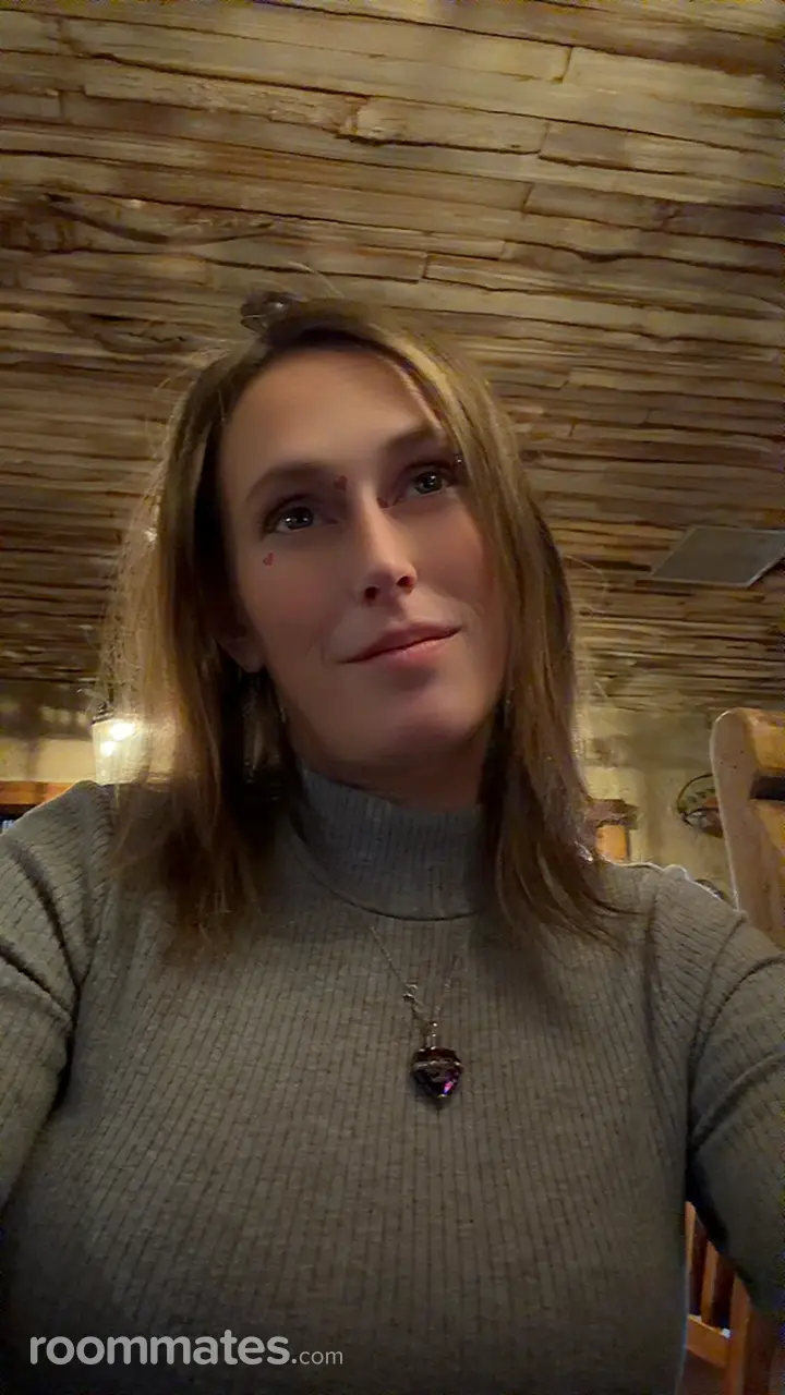 Profile photo 1 of 4