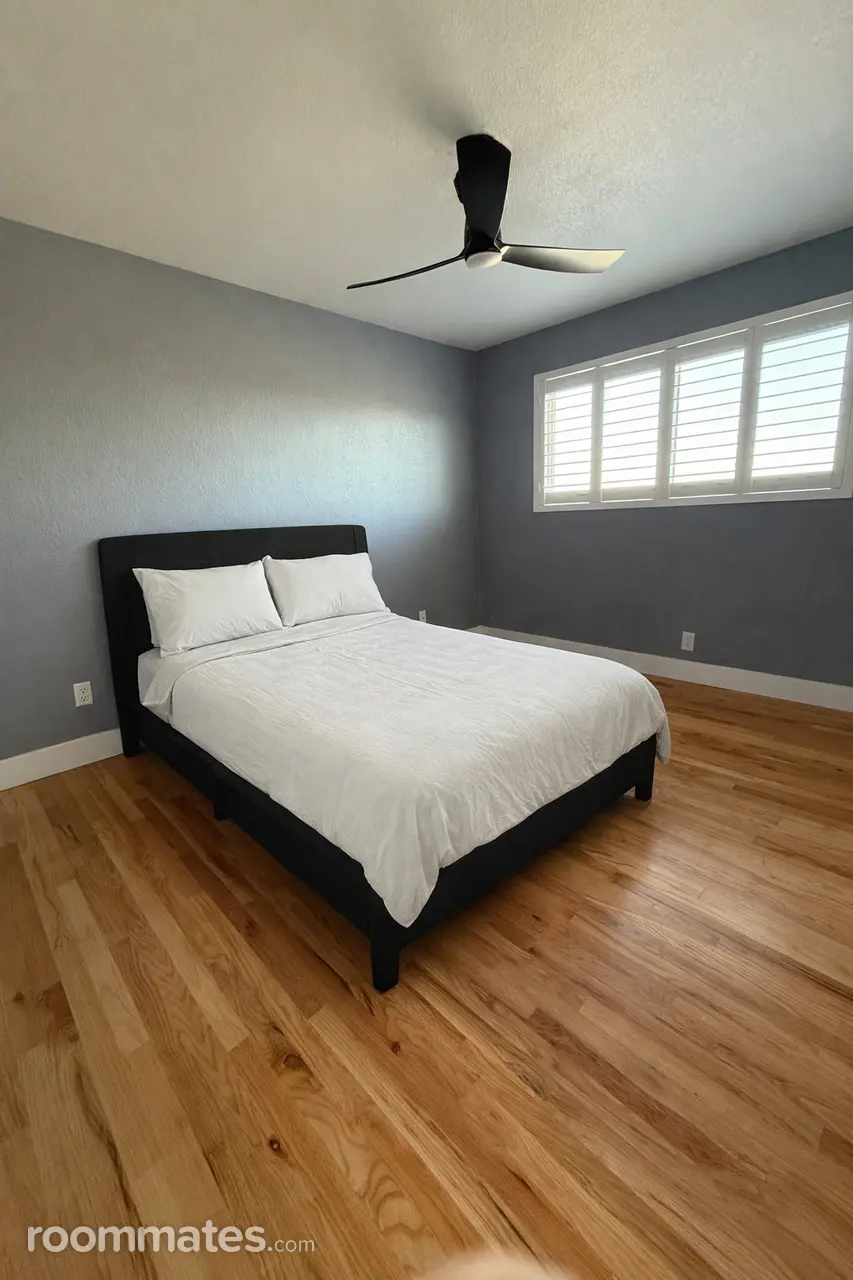 Profile photo 4 of 9