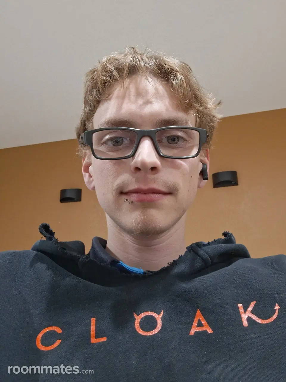 Profile photo 1 of 3