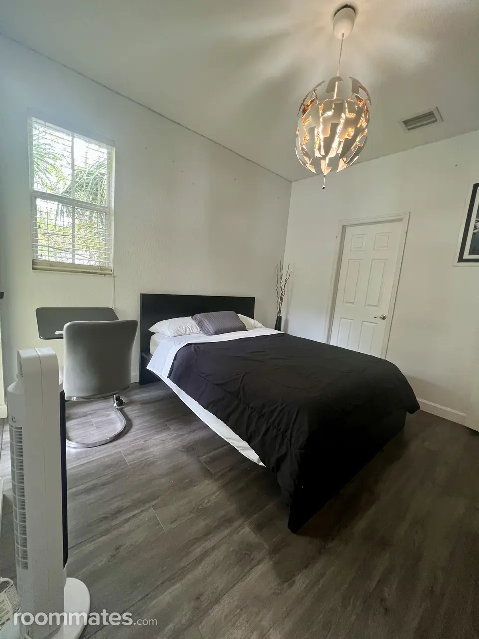 Profile photo 11 of 15