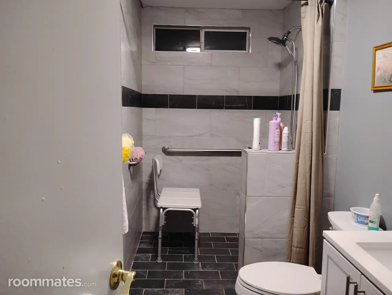 Profile photo 3 of 6