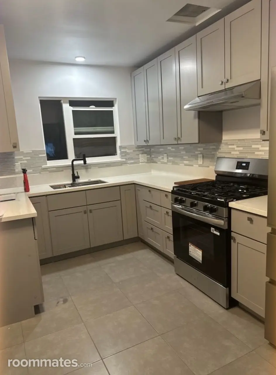 Profile photo 4 of 5