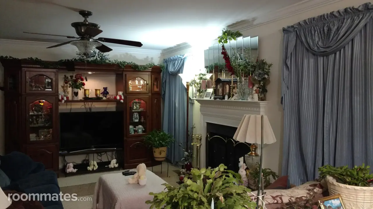 Profile photo 9 of 11