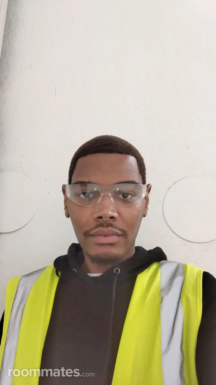 Profile photo 3 of 4