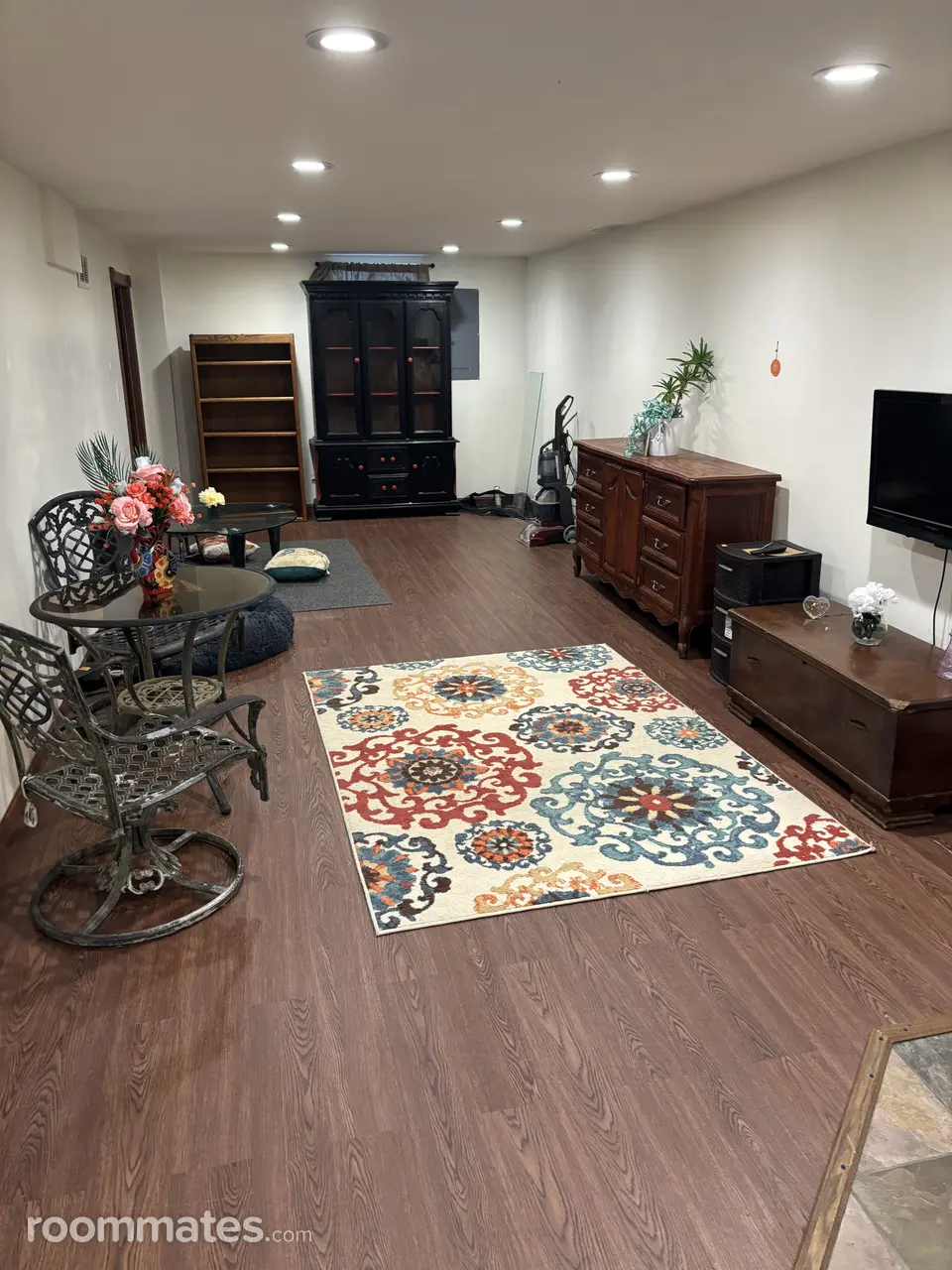 Profile photo 3 of 4