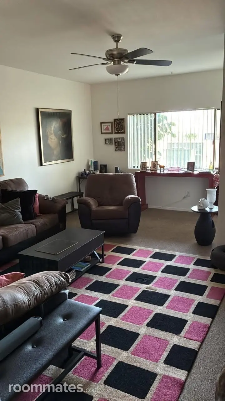 Profile photo 1 of 7