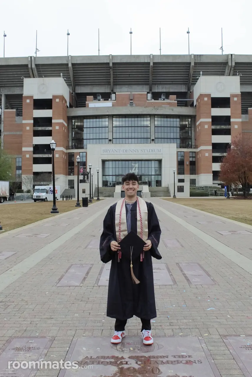 Profile photo 4 of 4