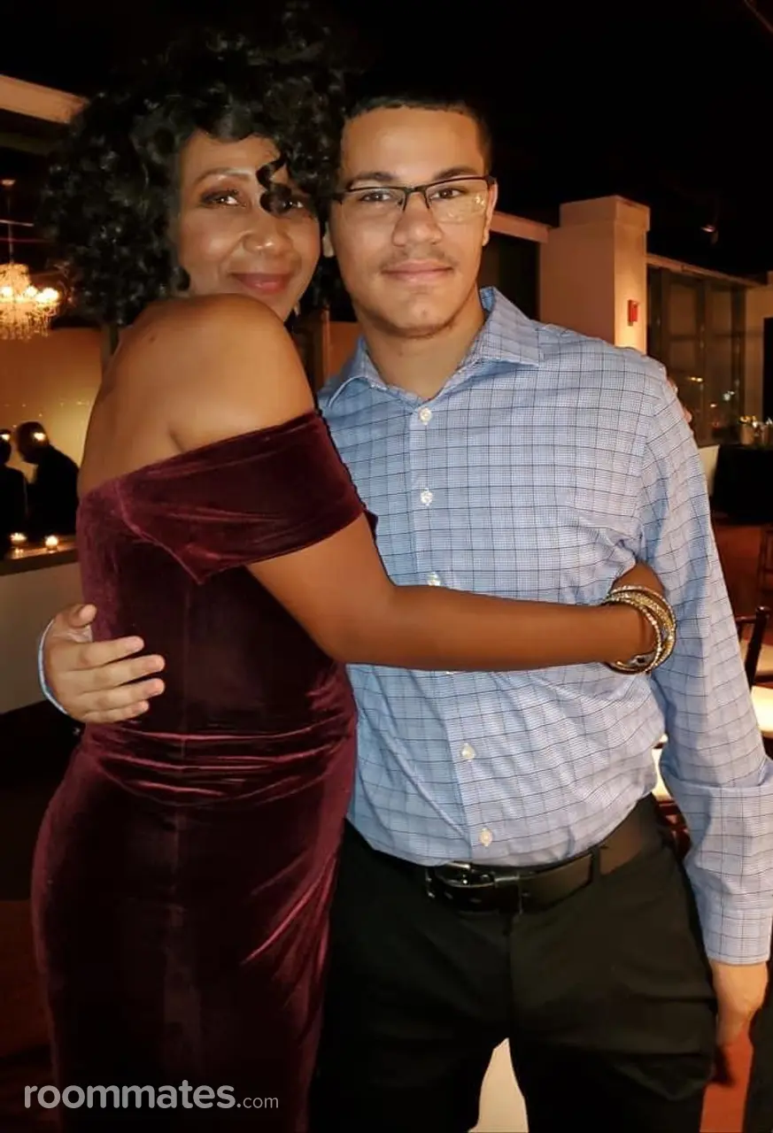 Profile photo 1 of 1