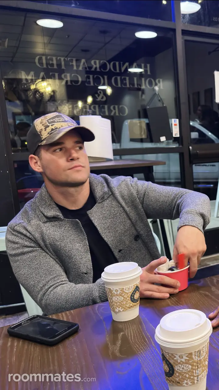 Profile photo 1 of 1