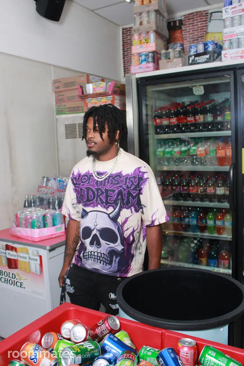 Profile photo 7 of 7