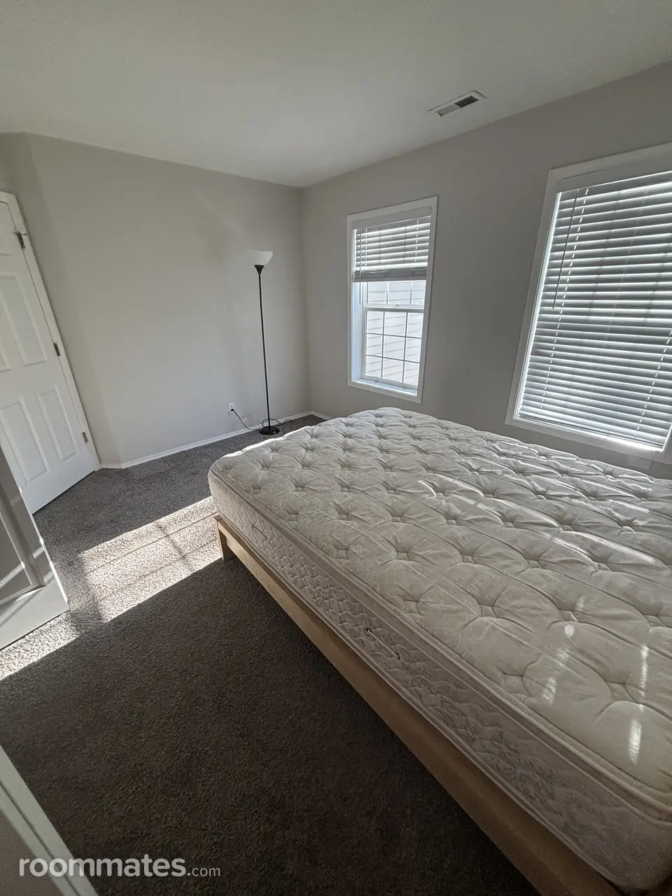 Profile photo 7 of 8