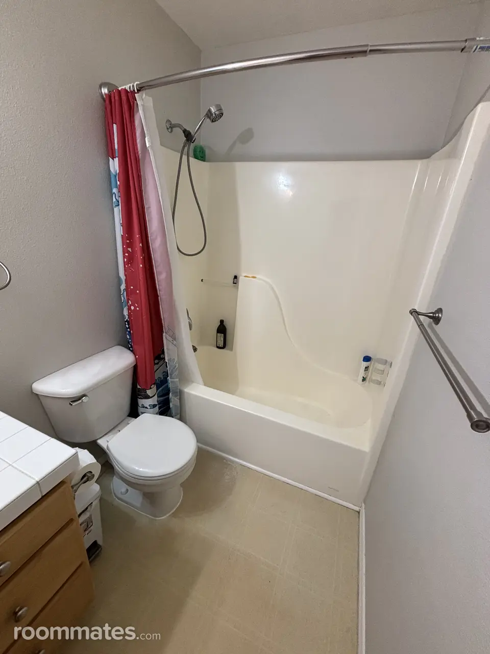 Room for rent in Hillsboro, OR $950, house
