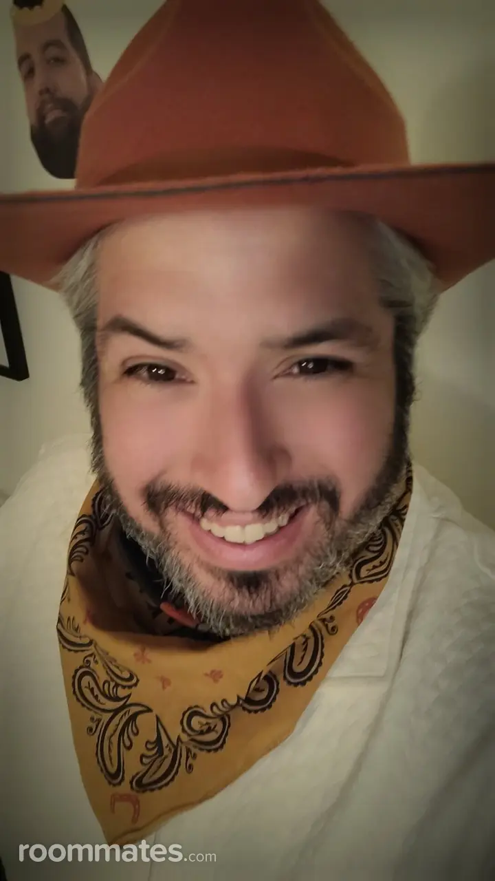 Profile photo 1 of 3