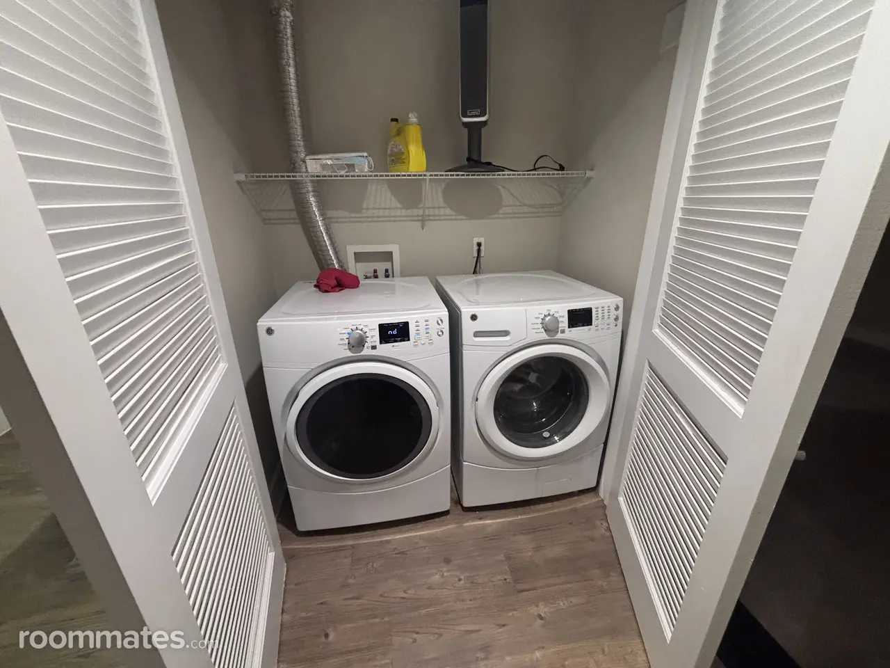 Profile photo 8 of 10