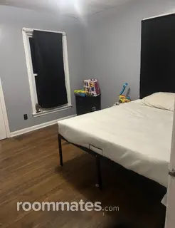 Room for rent in Cleveland, OH $750, house