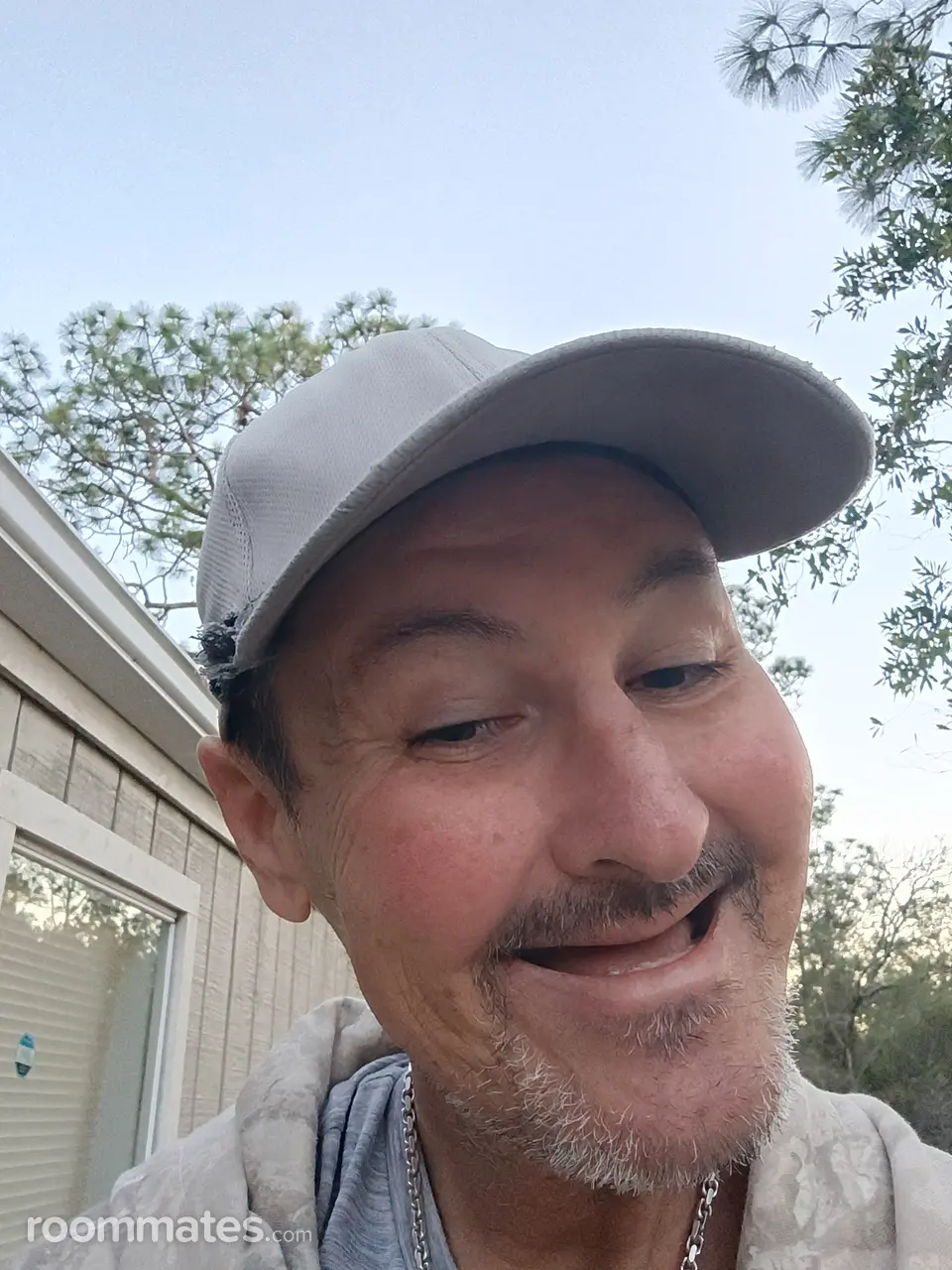 Profile photo 9 of 9