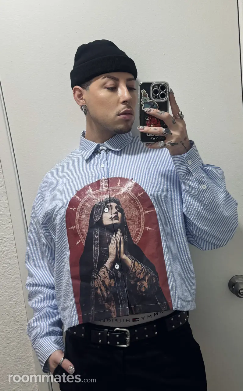 Profile photo 1 of 1