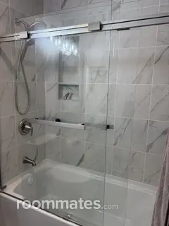 Room for rent in North Brunswick, NJ $1000, condo