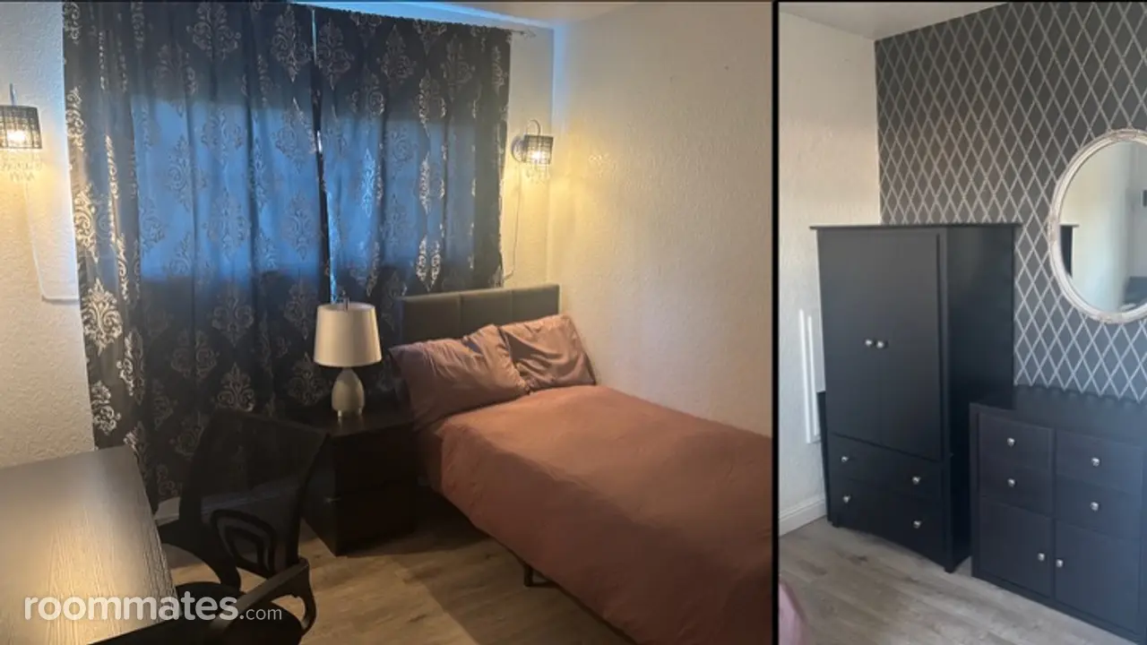 Profile photo 1 of 11