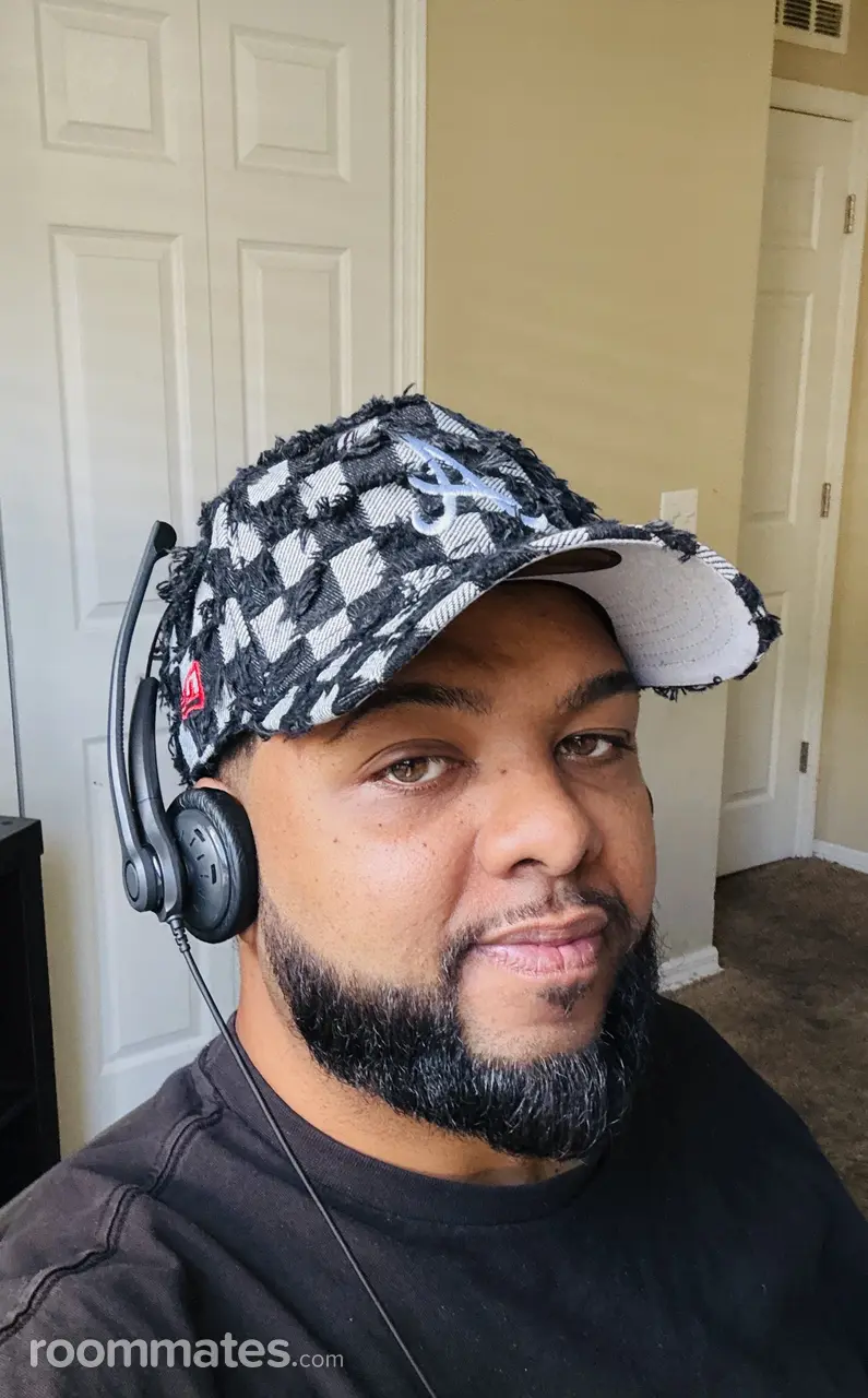 Profile photo 1 of 1