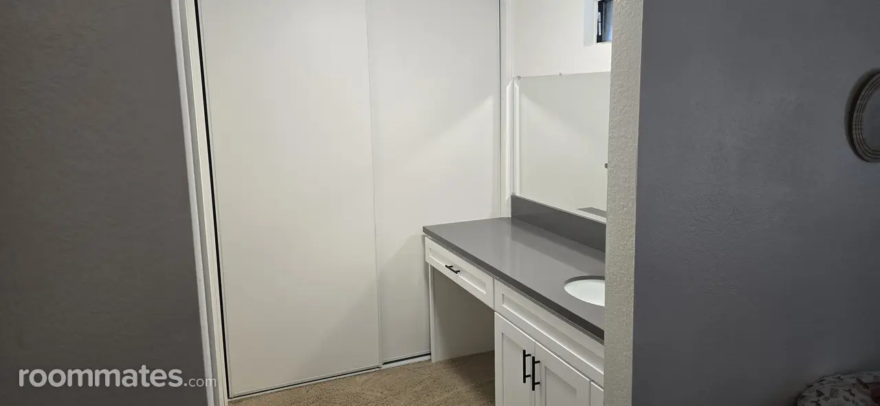 Profile photo 3 of 6