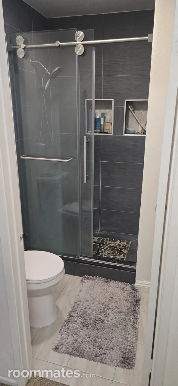 Profile photo 5 of 6