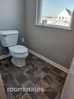 Room for rent in Pataskala, OH $875, house