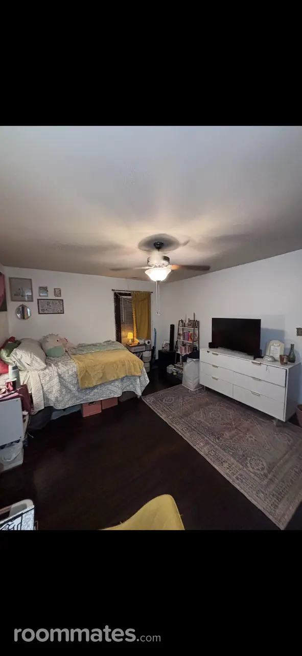 Profile photo 4 of 8