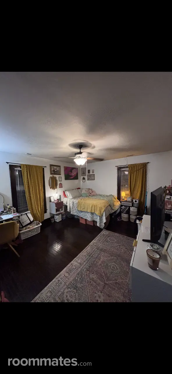 Profile photo 5 of 8