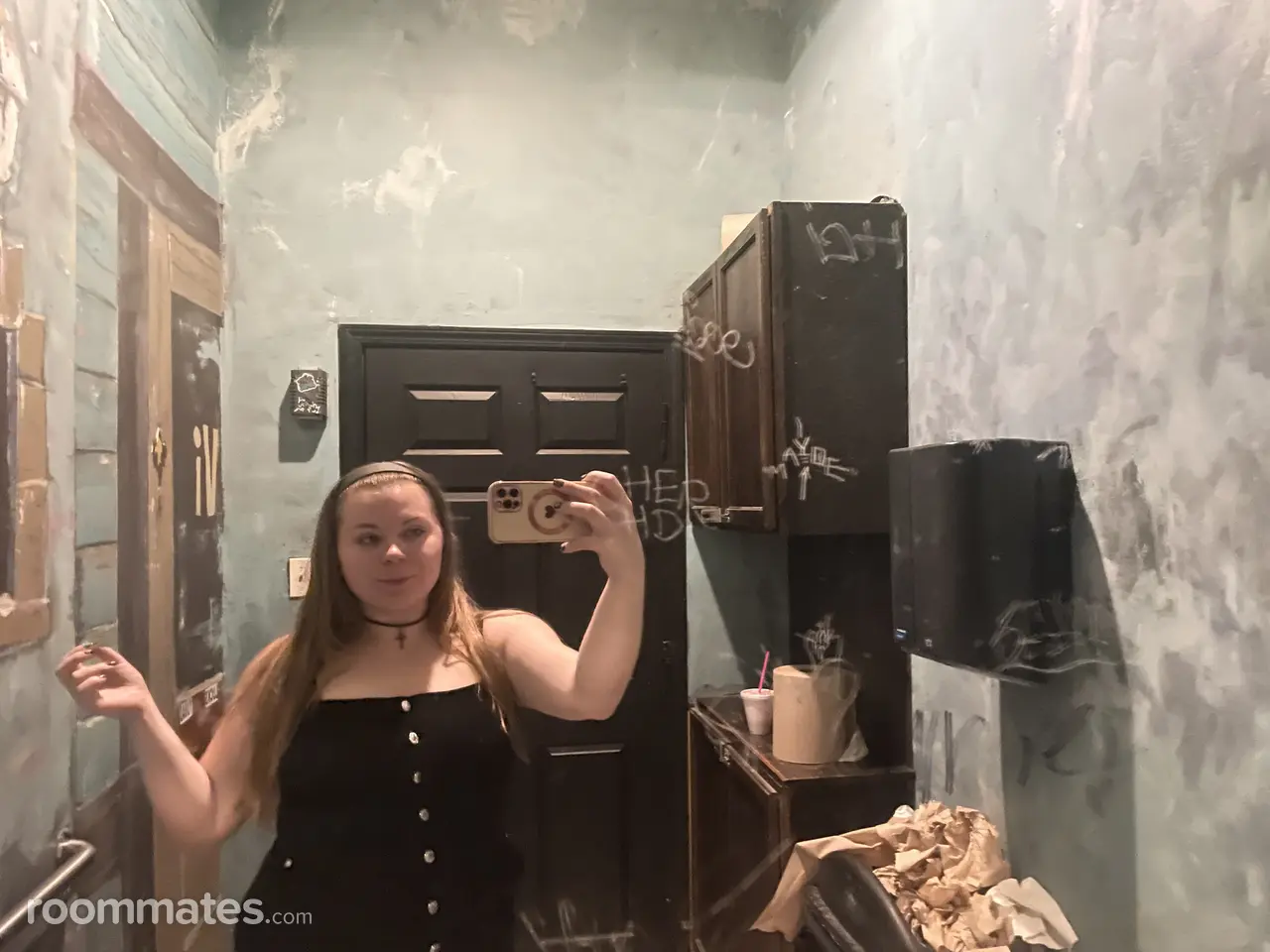 Profile photo 8 of 8