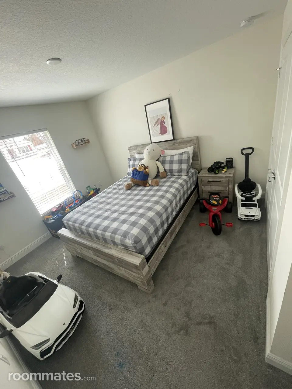 Profile photo 1 of 8