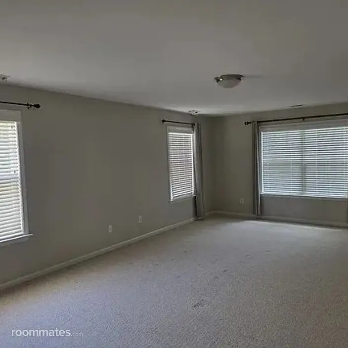 Room for rent in Cary, NC $800, house