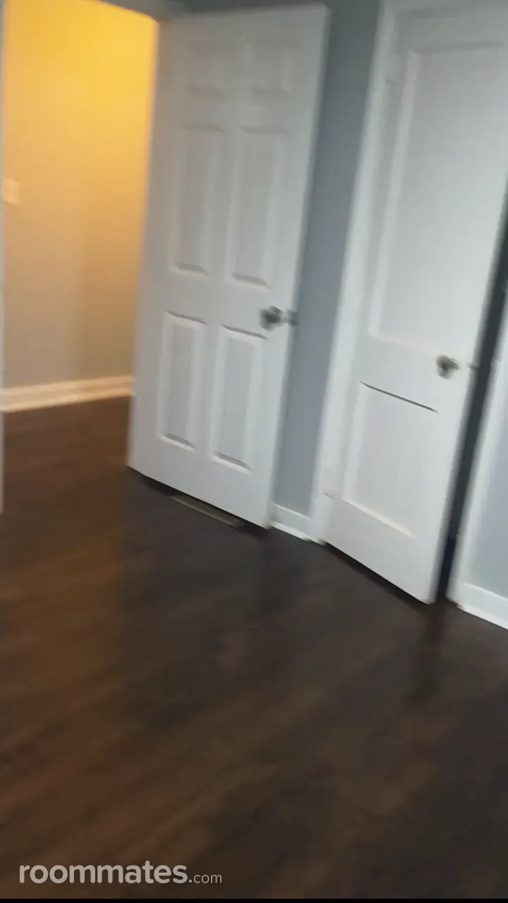 Profile photo 3 of 6