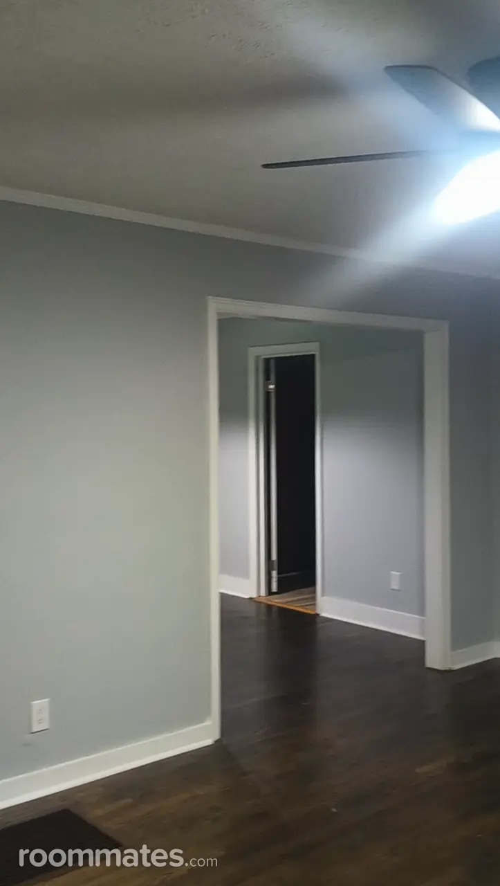 Profile photo 1 of 6