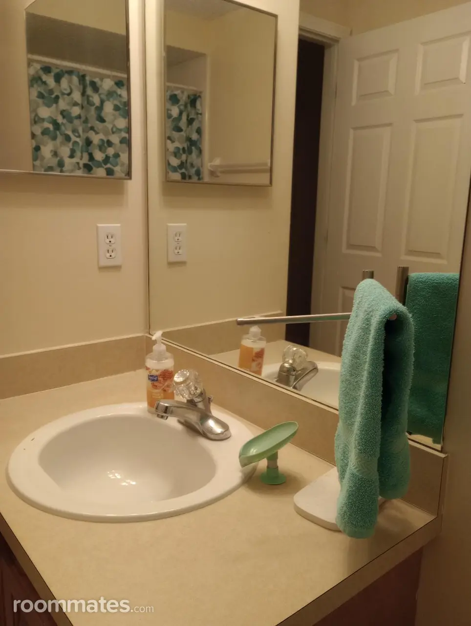 Profile photo 7 of 10