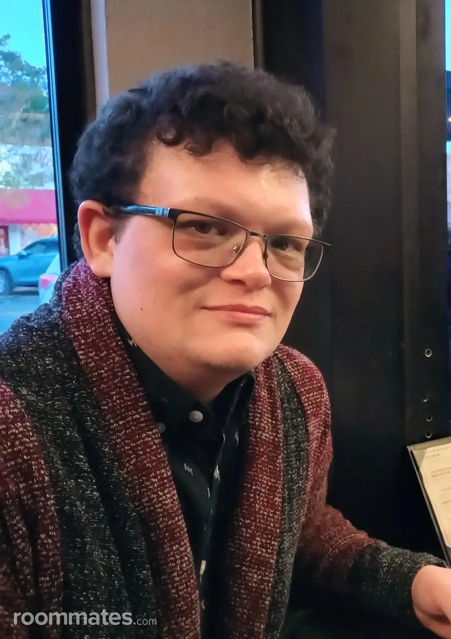 Profile photo 10 of 10