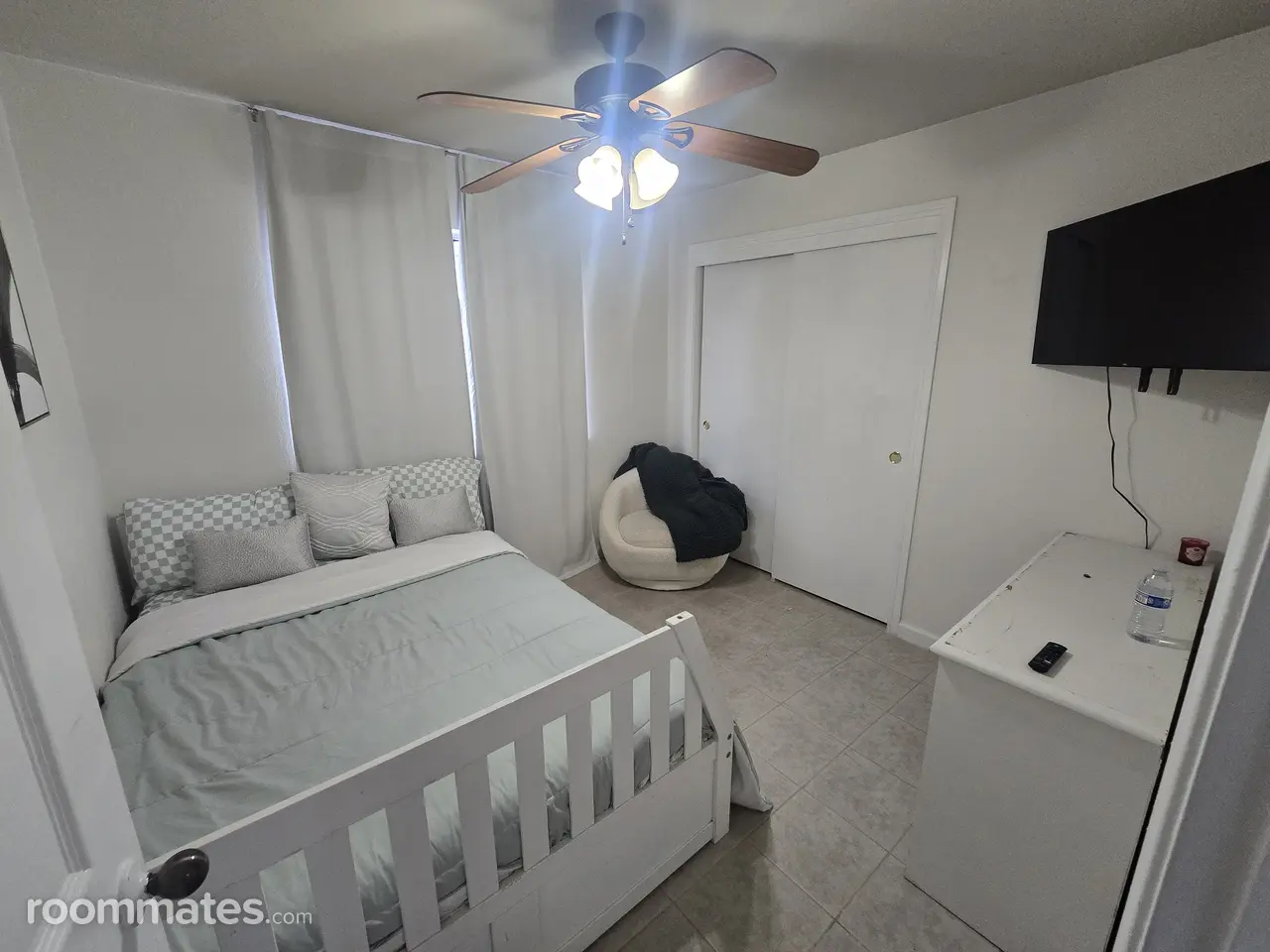 Profile photo 1 of 9