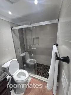 Room for rent in Stockton, CA $900, house